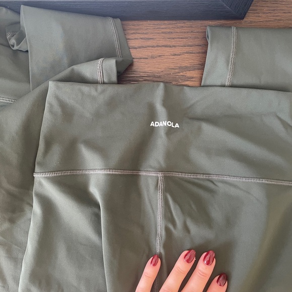 ADANOLA Ultimate Legging & Sporta Bra M Dark Olive Set - Picture 7 of 10